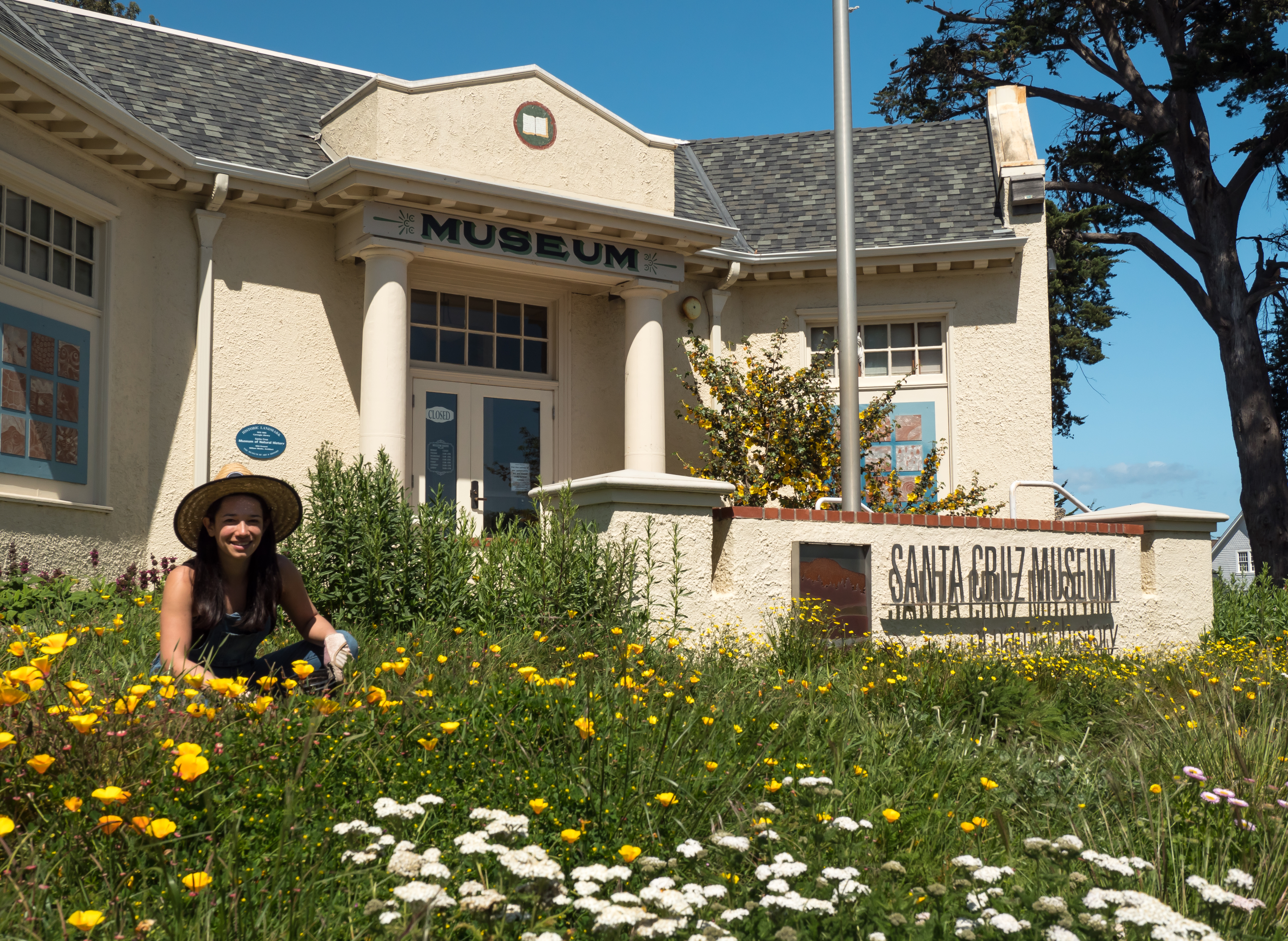 felicia in front of the santa cruz museum of natural history